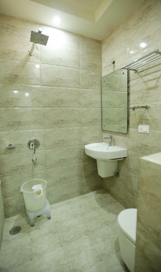 Hotel Megha Sheraton 2*